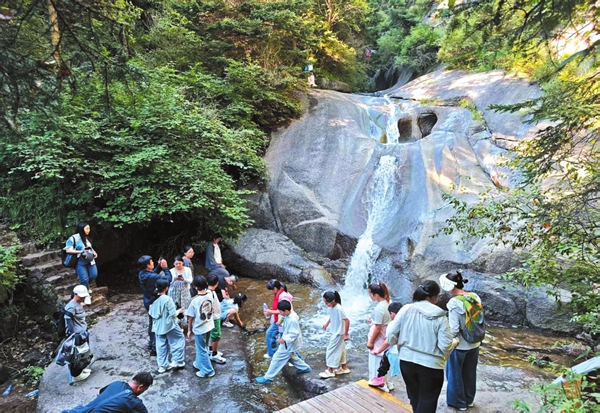 深谷幽静藏美景